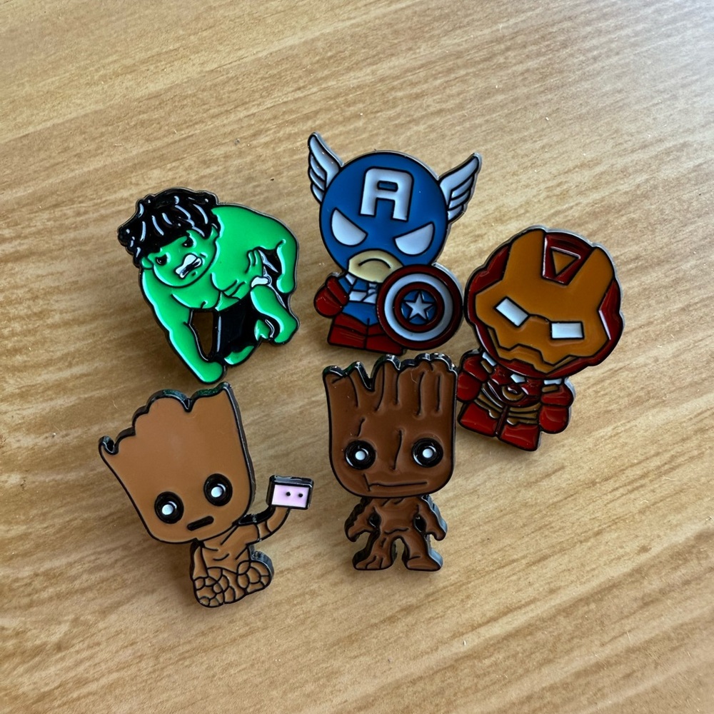 Marvel Superhero Enamel Pin Set
